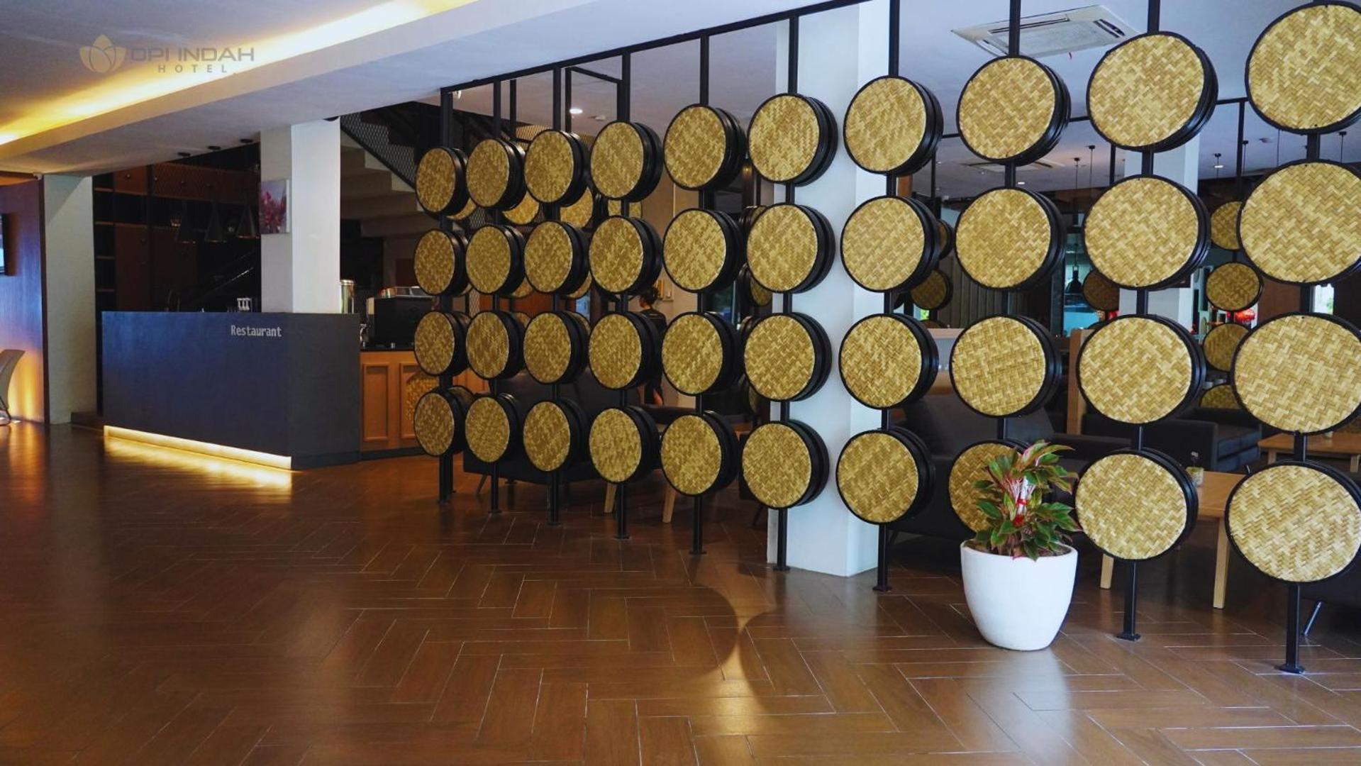 Opi Indah Hotel Palembang Luaran gambar
