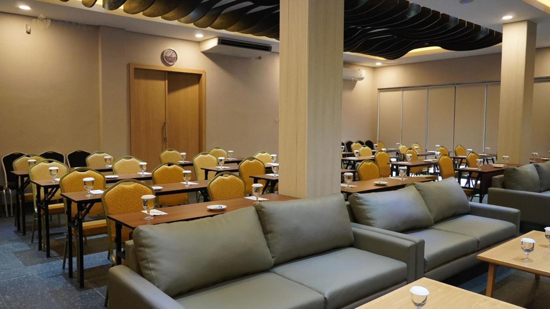 Opi Indah Hotel Palembang Luaran gambar