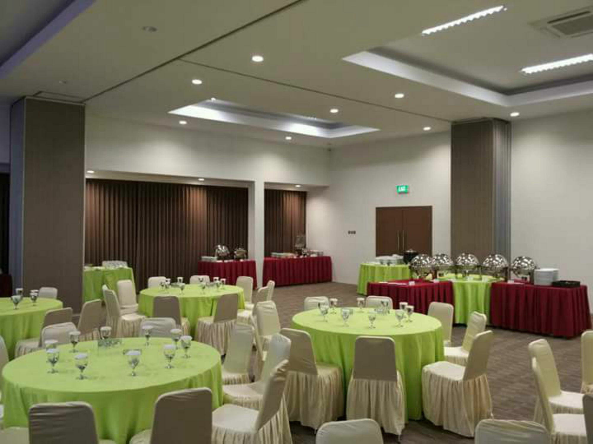 Opi Indah Hotel Palembang Luaran gambar