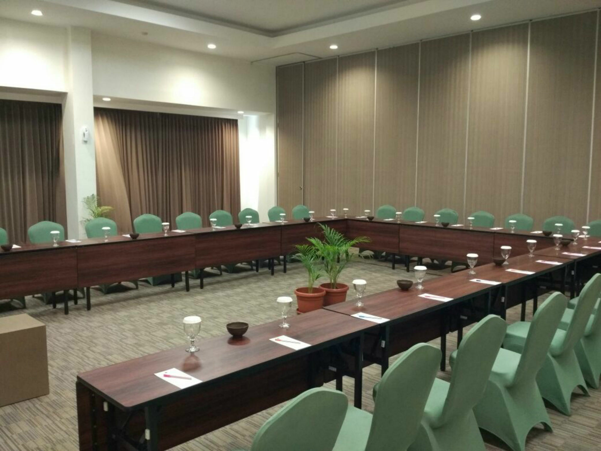 Opi Indah Hotel Palembang Luaran gambar